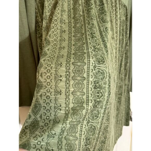 Signature Studios Green Blouse - Plus Size 1x Burn Out Graphic Criss Cross Back - Picture 4 of 6